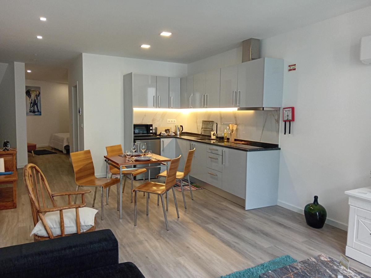 Living Caboqueira Apartment ฟุงชาล ภายนอก รูปภาพ